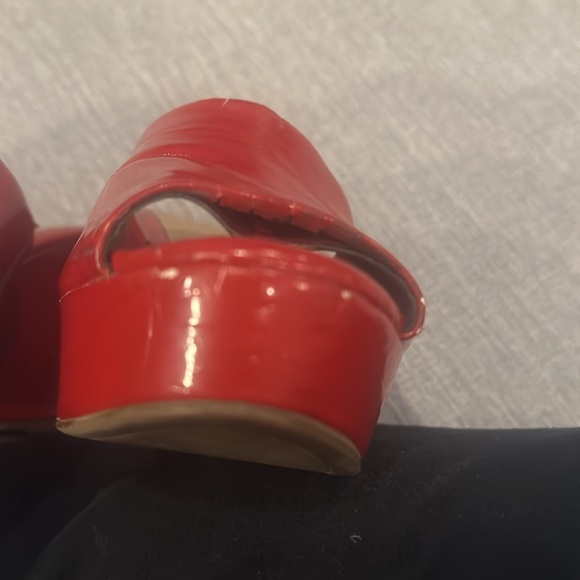 Chinese Laundry red patent leather high heel wedge open toe shoes Size 7.5 - Picture 13 of 13